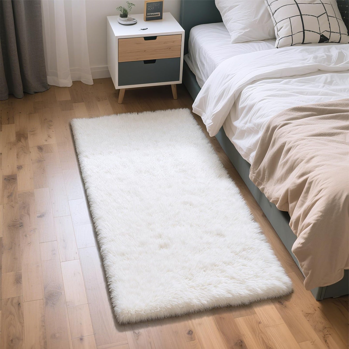 Fluffy Rug Shag Area Rug, Black 2x4 Area Rugs for Bedroom, Small Bedside Rug, Soft Fluffy Shag Entryway Throw Rugs for Living Room Bedroom Room Home Decor